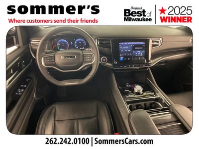 2023 Jeep Wagoneer Base