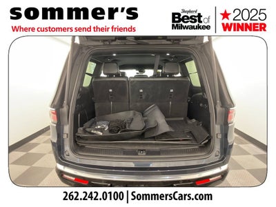 2023 Jeep Wagoneer Base