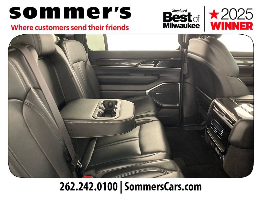 2023 Jeep Wagoneer Base