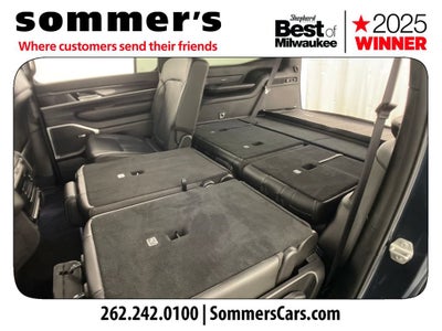 2023 Jeep Wagoneer Base