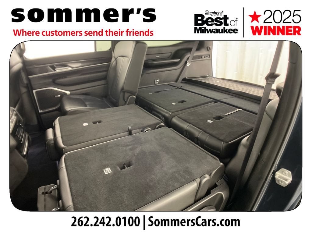 2023 Jeep Wagoneer Base