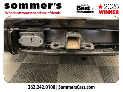 2023 Jeep Wagoneer Base