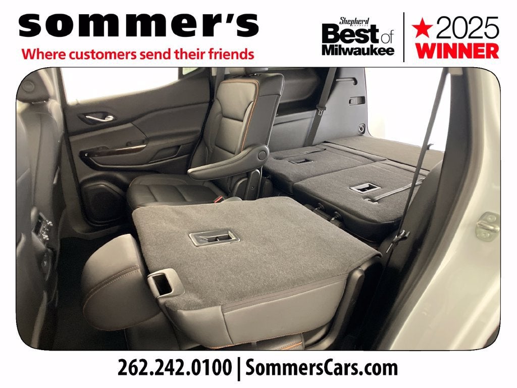 2023 GMC Acadia AT4