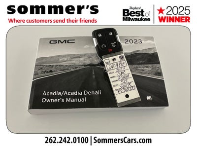 2023 GMC Acadia SLT