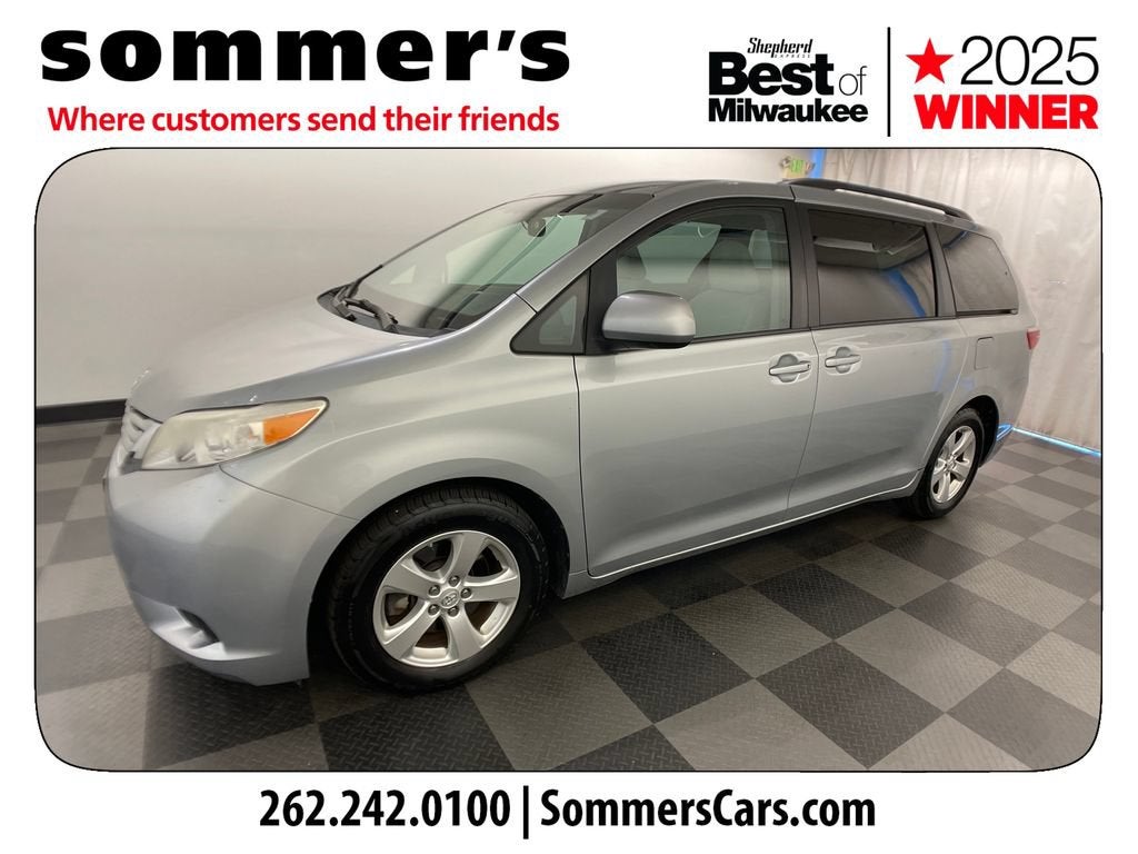 2015 Toyota Sienna LE AAS