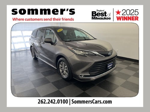 2022 Toyota Sienna XLE