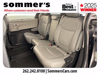 2022 Toyota Sienna XLE