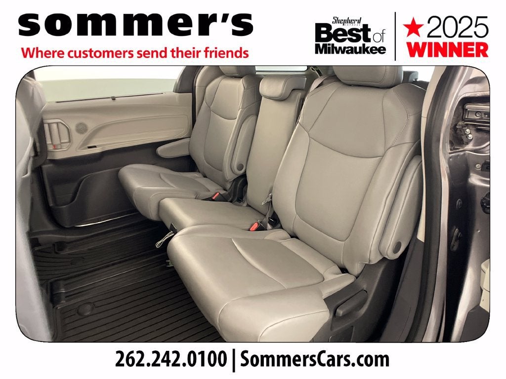 2022 Toyota Sienna XLE