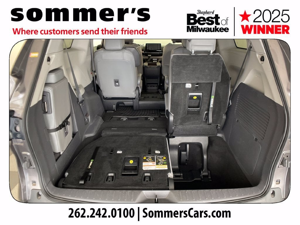 2022 Toyota Sienna XLE