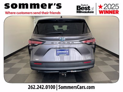 2022 Toyota Sienna XLE