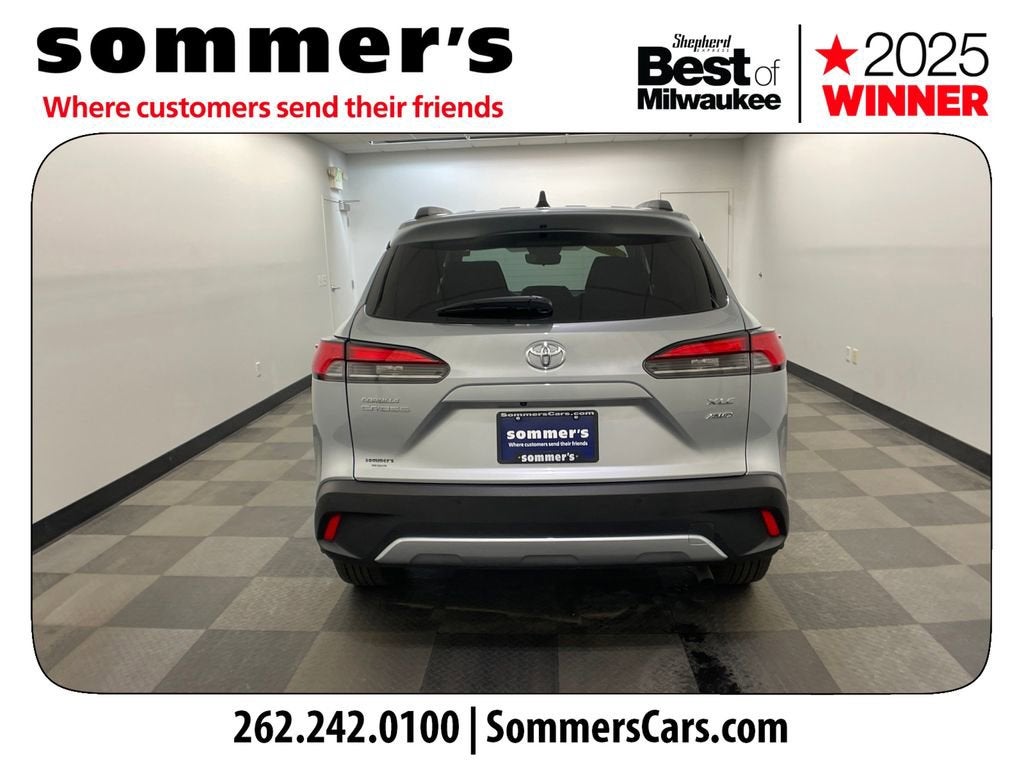 2025 Toyota Corolla Cross XLE