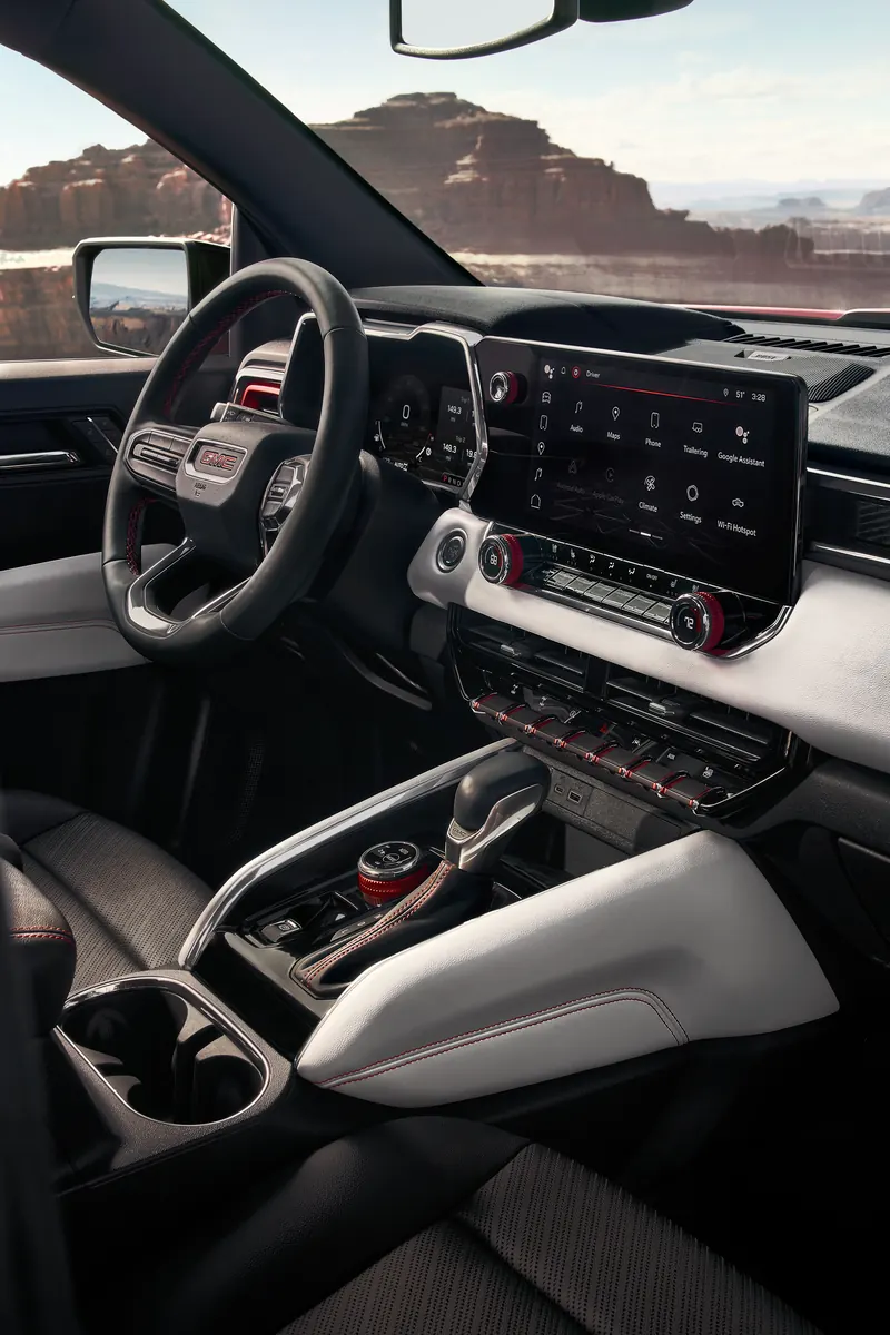 2026 GMC Canyon infotainment system at Sommer's Buick GMC in Mequon WI
